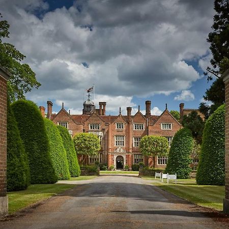 Hotel Great Fosters - Near Windsor Egham Zewnętrze zdjęcie